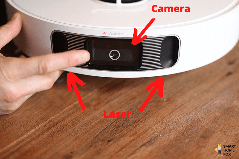 Hа переднем плане RGB-камера и перекрестный лазер Dreame L10s Ultra.